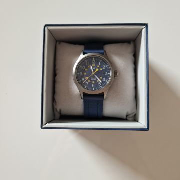 Muški sat Timex Allied s plavim silikonskim remenom