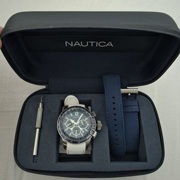 Nautica Chronograph muški sat