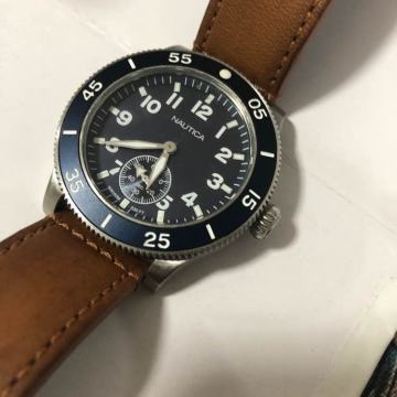 Nautica muski sat