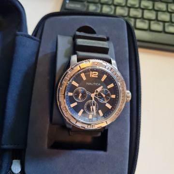 Nautica muški sat