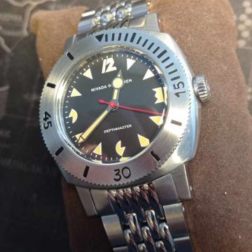 Nivada Grenchen 1000m WR swiss made br022