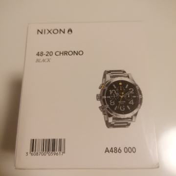 Nixon, muški sat, "NoV u KuTiJi"