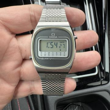 Omega LCD
