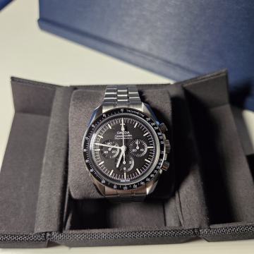 Omega Moonwatch