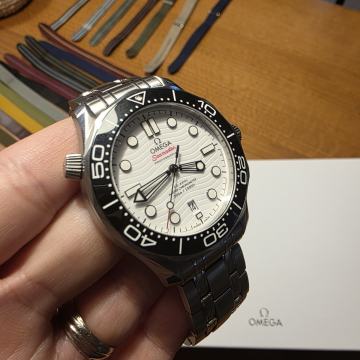 Omega Seamaster 300M - 11/2025
