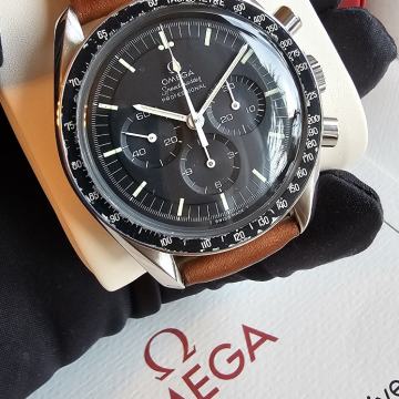 Omega Speedmaster Professional Moonwatch „Straight Writing