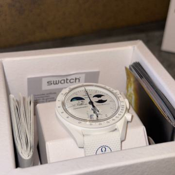 Omega x Swatch Mission to Earthphase • Moonshine Gold