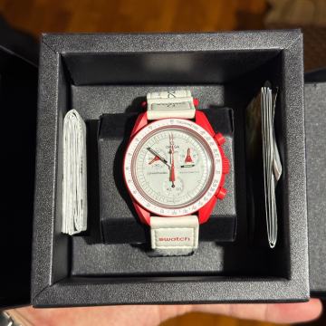 Omega X Swatch MoonSwatch Misson To Mars sat