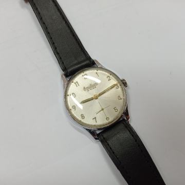 Omikron navijač, 21J