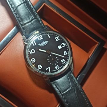 Omikron Swiss jumbo model 17 rubina u Mint stanju 40 mm