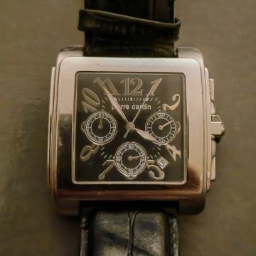 Pierre Cardin Model:Gare de Lyon,Muški sat odlično očuvan i održavan!!