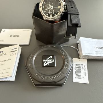 Prodajem Casio G Shock GST - B100