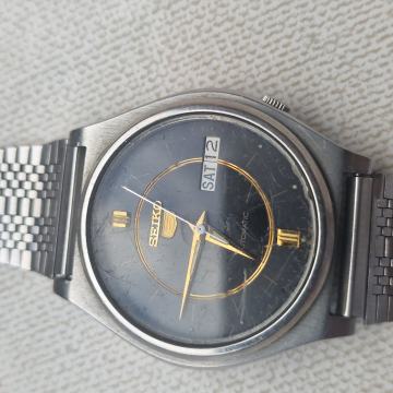 Prodajem m. sat SEIKO automatic u dobrom stanju servisiran 55€.