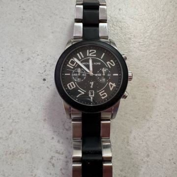 Prodajem muški ručni sat marke MICHAEL KORS