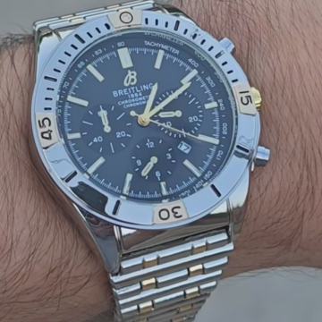 Prodajem Muski Sat Breitling.