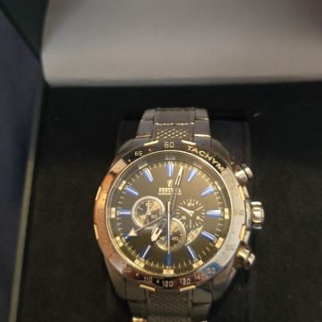 Prodajem sat Festina