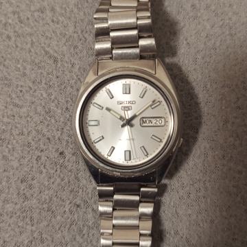 Prodajem sat Seiko 5 automatik
