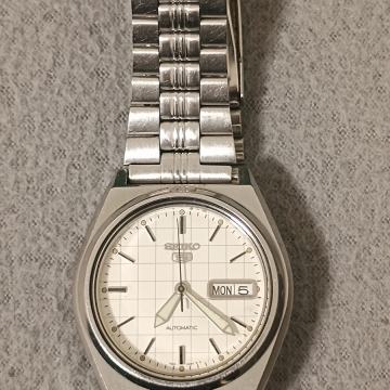 Prodajem Seiko 5 automatik
