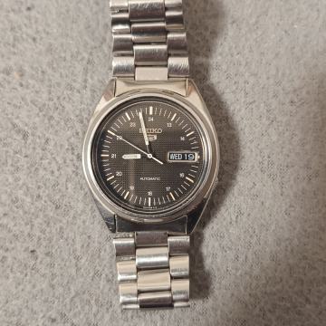 Prodajem Seiko 5 automatik