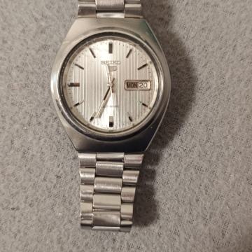 Prodajem Seiko 5 automatik