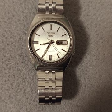 Prodajem Seiko 5 automatik
