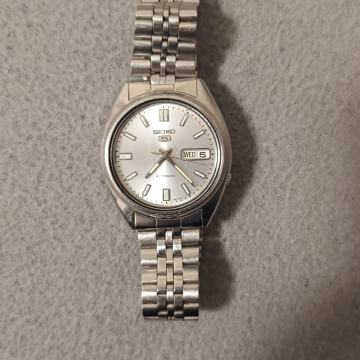Prodajem Seiko 5 automatik