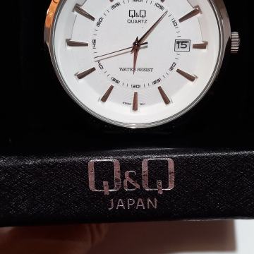 Q&Q ručni sat *NOVO*