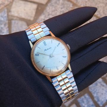 Raketa muški ručni sat