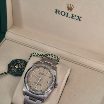 ROLEX Oyster Perpetual 126000 36mm  100% originalan i potpuno novi