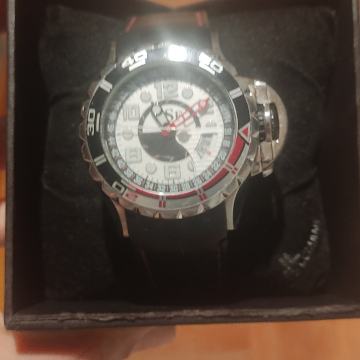 Ručni sat J. Lemans