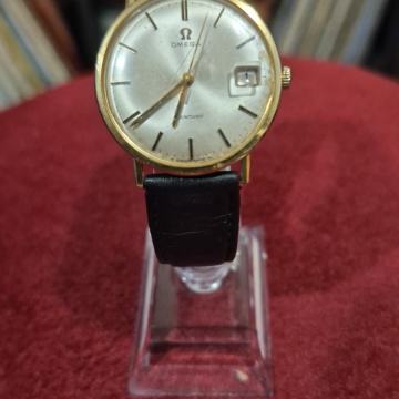 Rucni sat Omega (18 kt gold) sat je ispravan