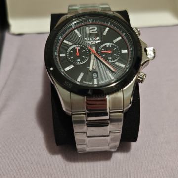 Ručni sat Sector