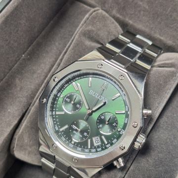 SAT BULOVA 96B409