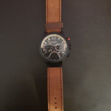 Sat Curren(očuvan 100%)