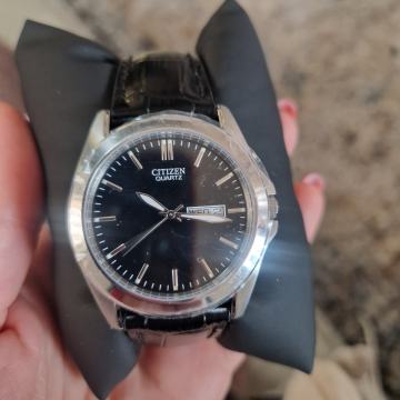 SAT- Elegantan muški klasik  CITIZEN Quartz BF0580-06E