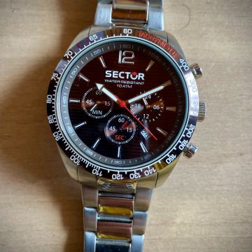 Sat SECTOR 254 prodajem