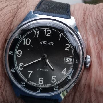 SAT "WOSTOK" BIG SIZE-SSSR-SU 2414A-TOP STANJE-1980. godina