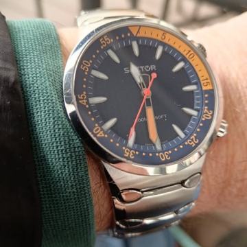 SECTOR 700  AUTOMATIC DIVER