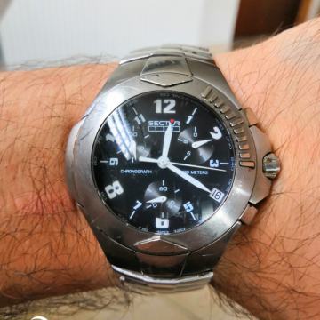 Sector, sat, prodajem!