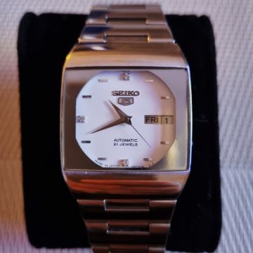 "Seiko 5" Vintage Automatic 21 Jewels