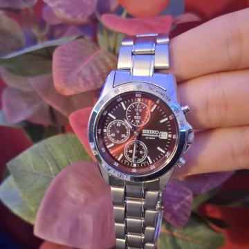 Seiko chronograph crveni SBTQ045