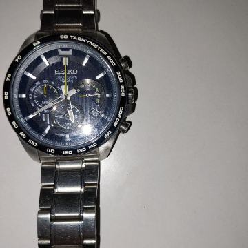 seiko Muški sat ispravan.cijena 150 Eura