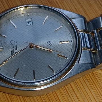 Seiko quartz 5Y22-8A08 muški sat