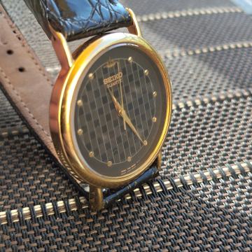 SEIKO Quartz JDM – Rare Grid Dial –Vintage (7N01-8A10)