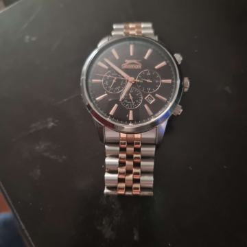 Slazenger jako lijep sat