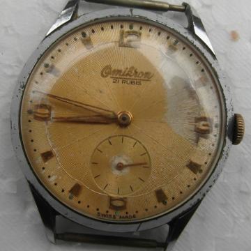 Stari ručni sat marke Omikron