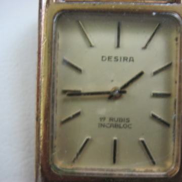 KOLEKCIONAR-"DESIRA"-SWISS