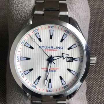 Stuhrling sat- vrlo precizan