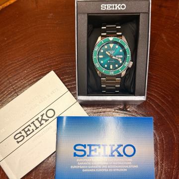 Svima dobro poznati Seiko 5 SRPD61K1 u full setu