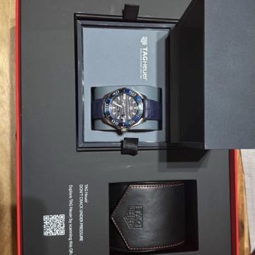 TAG HEUER AQUARACER PROFESSIONAL 300 GMT Automatic, 42 mm